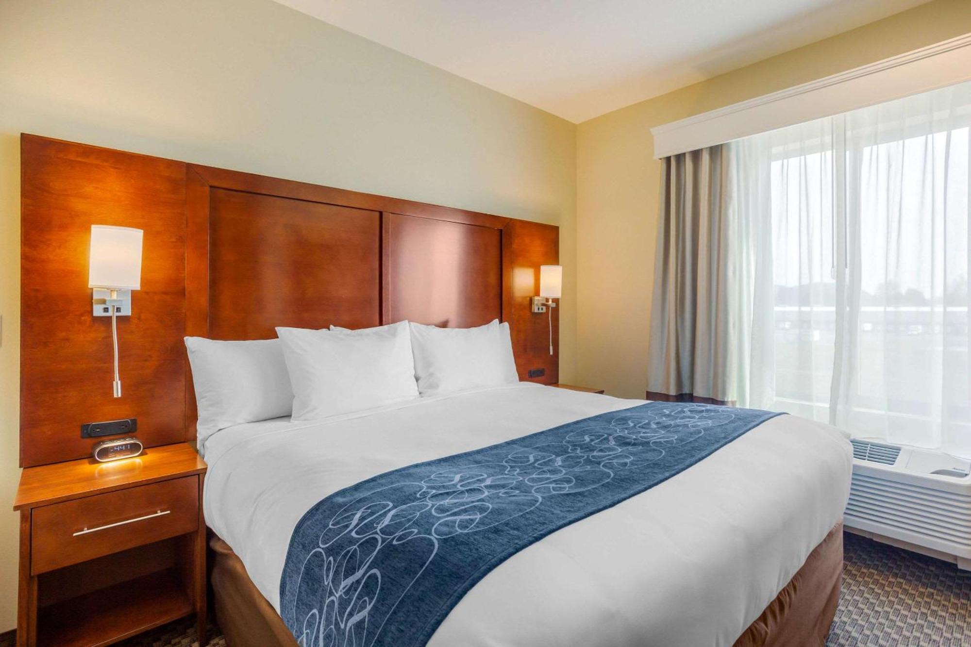 Comfort Suites Burlington Near I-5 Dış mekan fotoğraf