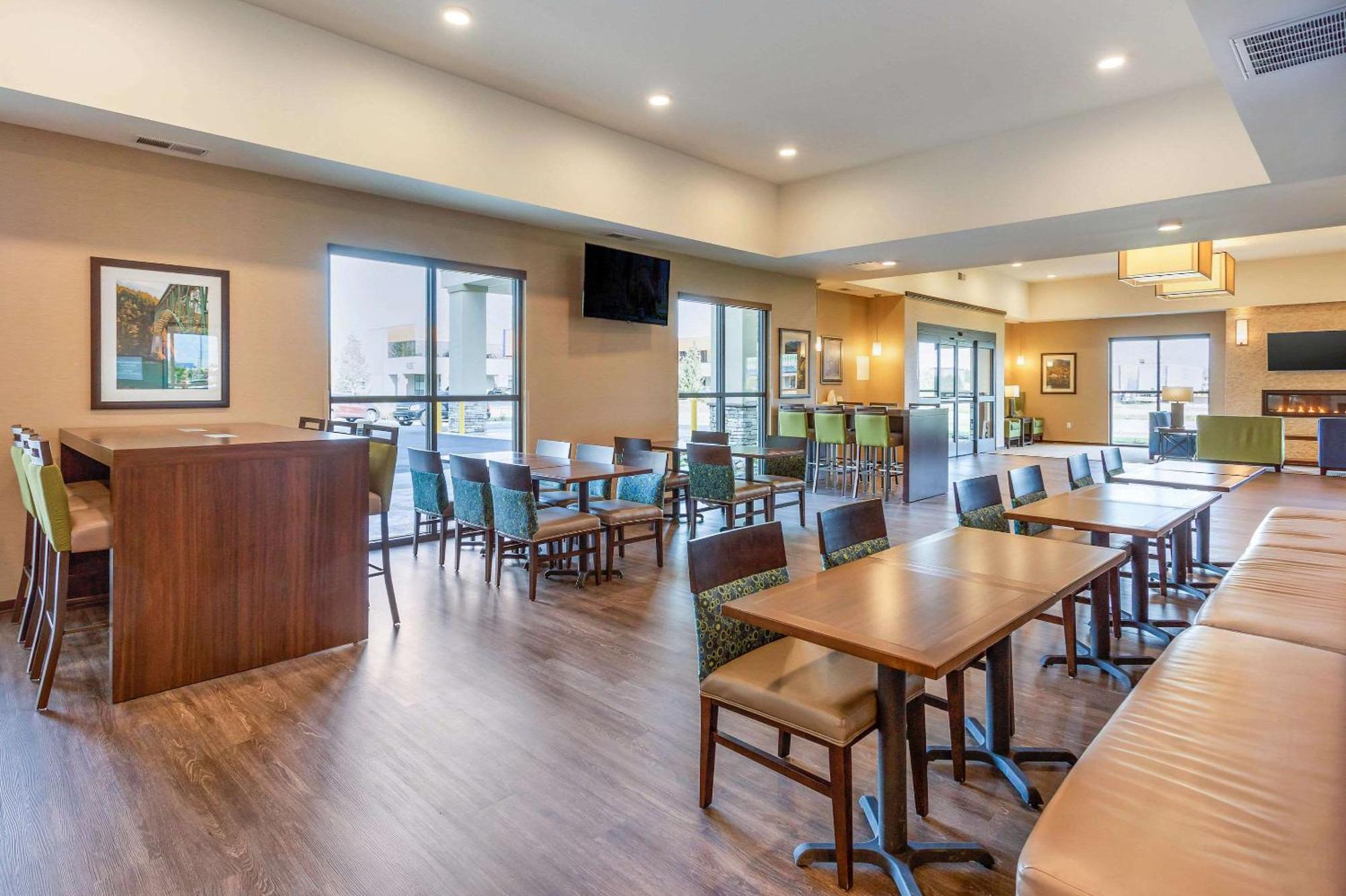 Comfort Suites Burlington Near I-5 Dış mekan fotoğraf