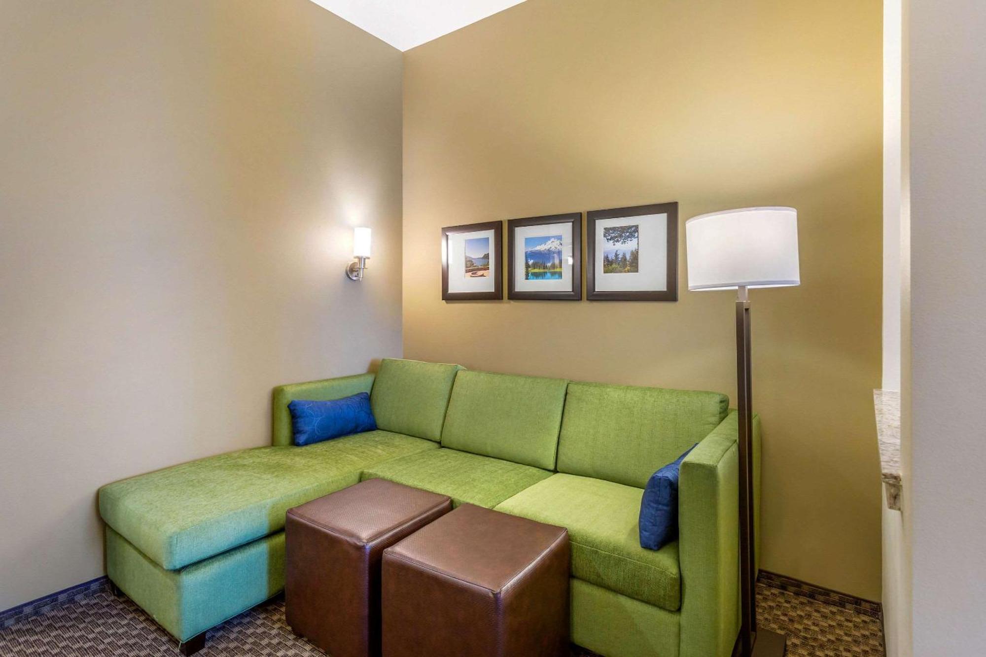 Comfort Suites Burlington Near I-5 Dış mekan fotoğraf