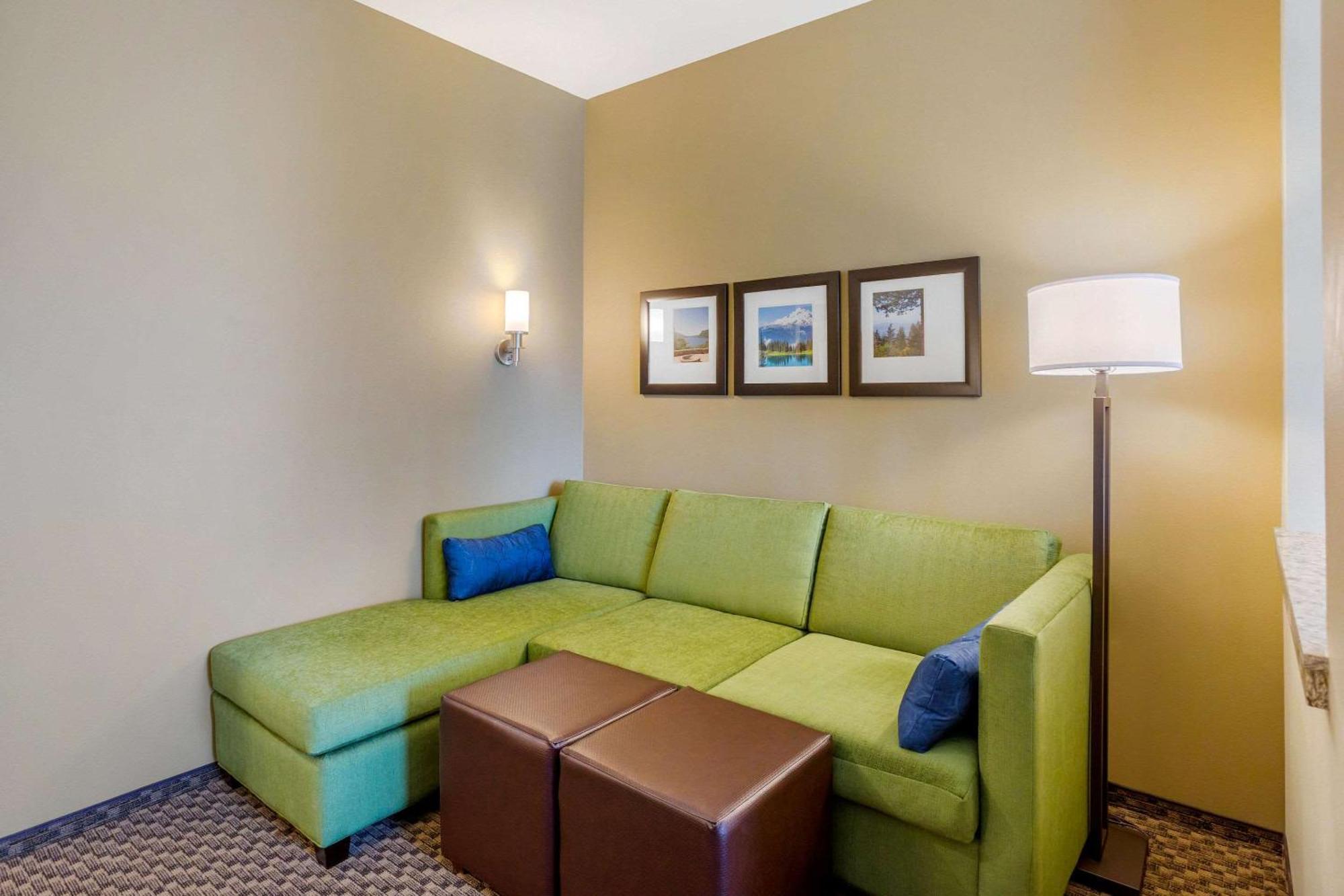 Comfort Suites Burlington Near I-5 Dış mekan fotoğraf