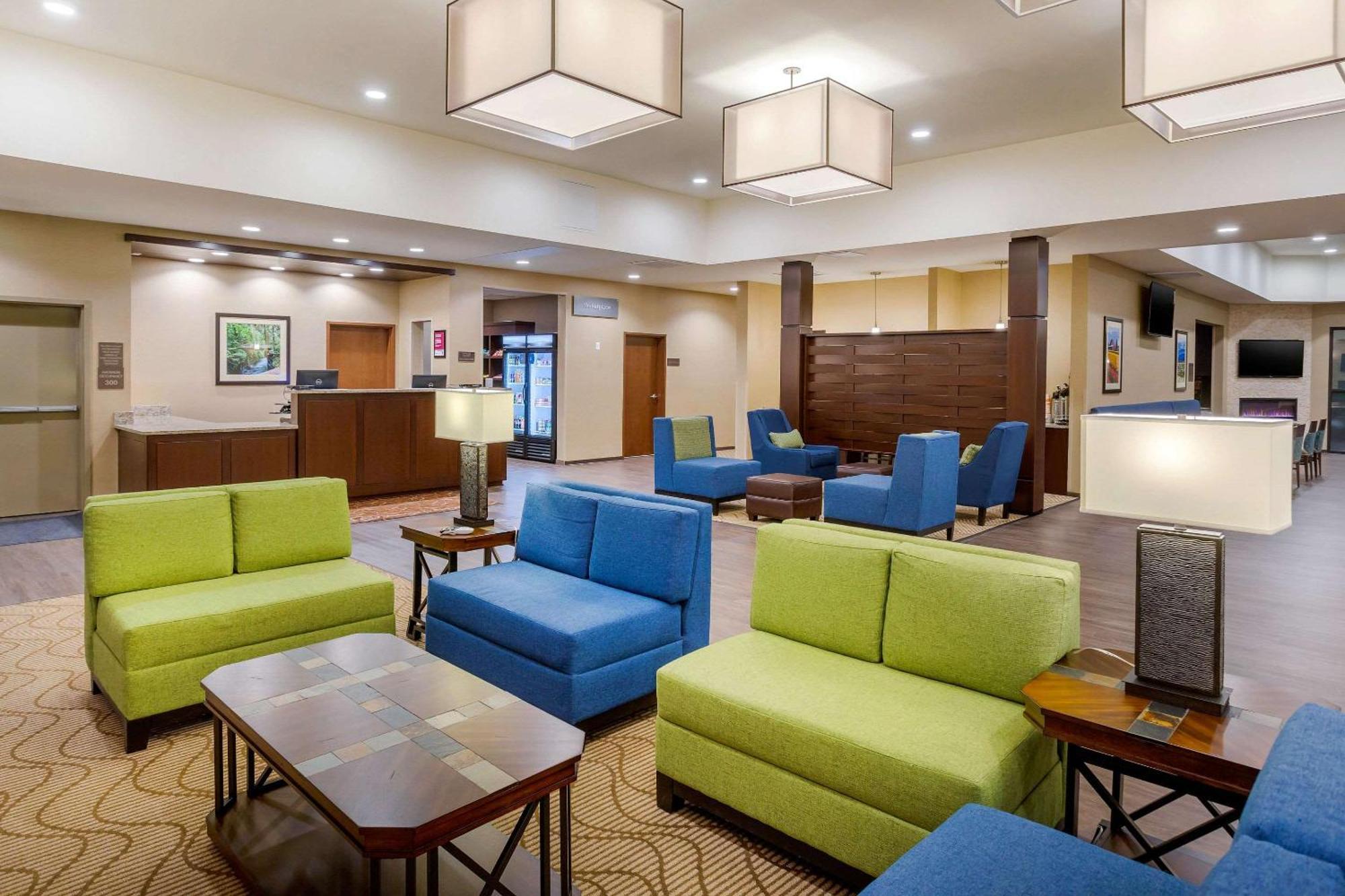 Comfort Suites Burlington Near I-5 Dış mekan fotoğraf